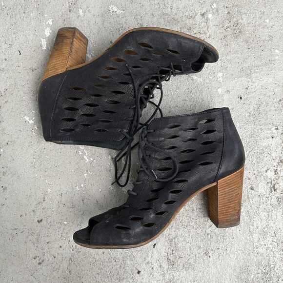 Paul Green cut out peep toe booties - Picture 2 of 7